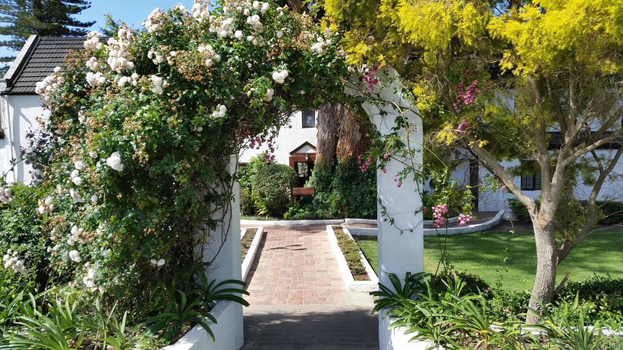 Houw Hoek Hotel Botrivier Bagian luar foto