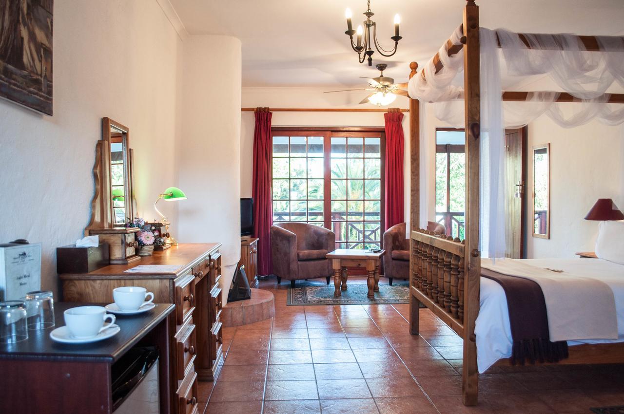 Houw Hoek Hotel Botrivier Bagian luar foto