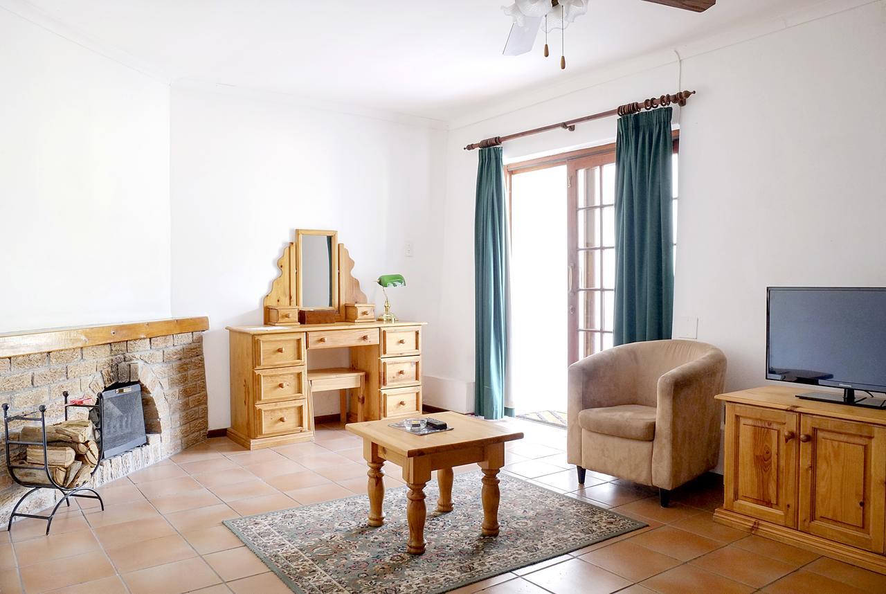Houw Hoek Hotel Botrivier Bagian luar foto