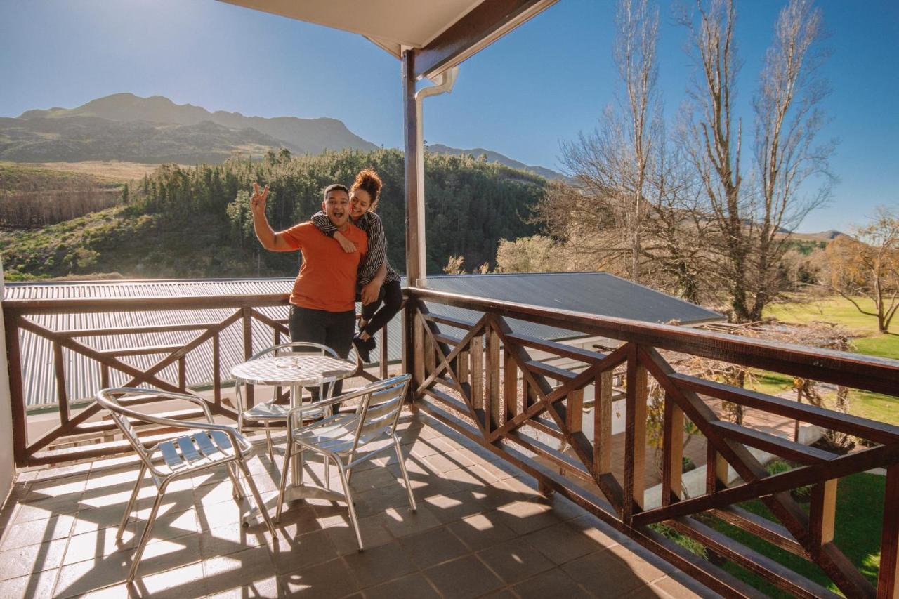 Houw Hoek Hotel Botrivier Bagian luar foto