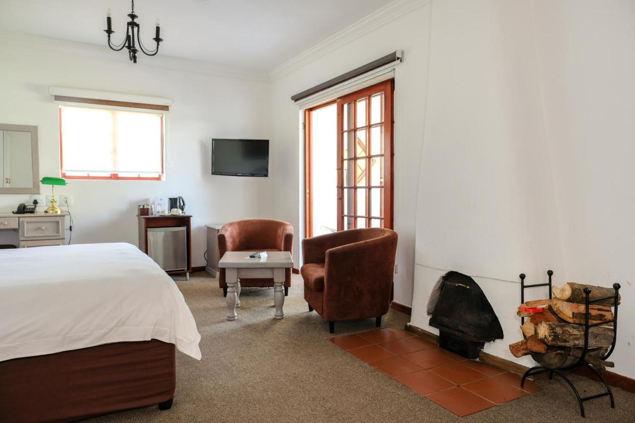Houw Hoek Hotel Botrivier Bagian luar foto