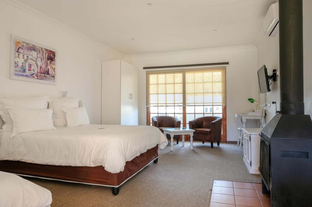 Houw Hoek Hotel Botrivier Bagian luar foto