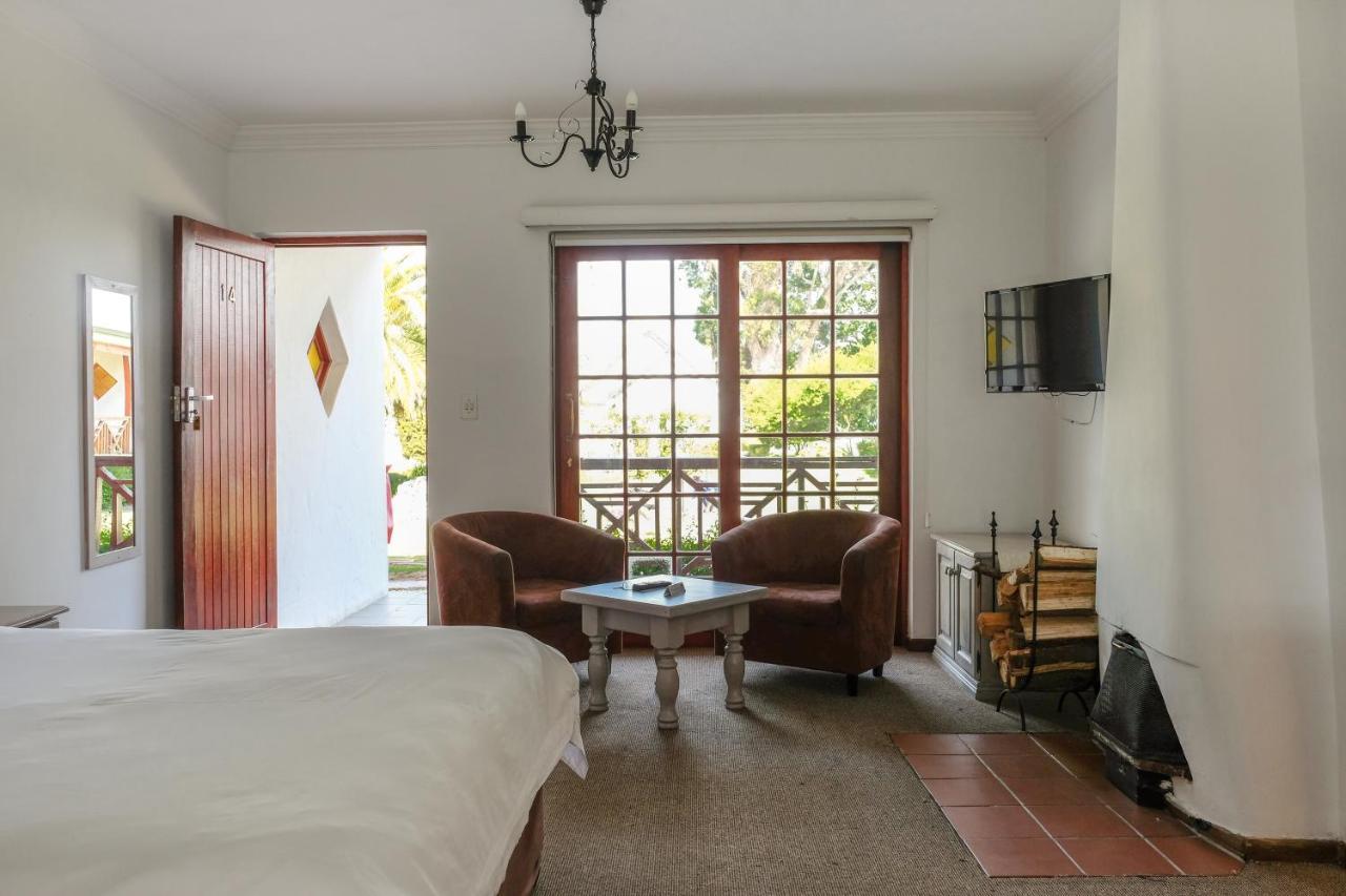 Houw Hoek Hotel Botrivier Bagian luar foto